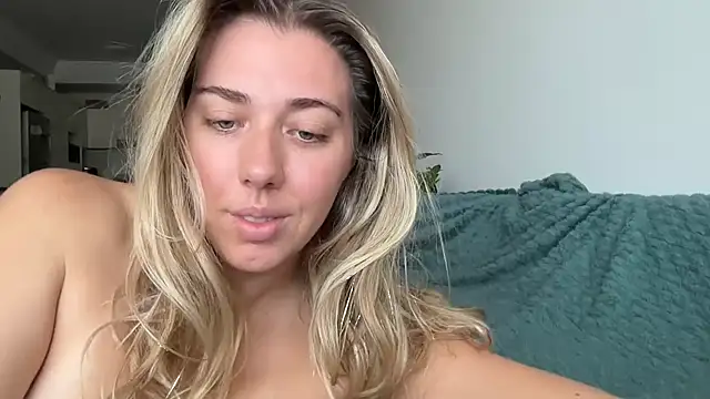 louiseberkeley online show from February 11, 1:49 am