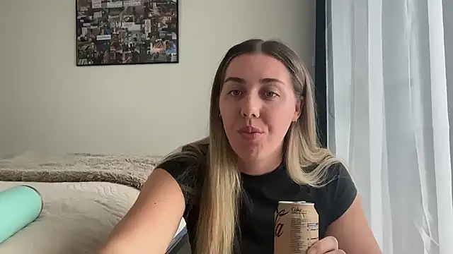 louiseberkeley online show from February 19, 6:10 am