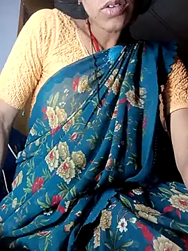 Snapshot of Sonam_pandeyji chatting on October 28, 1:43 pm Sonam pandeyji online show from October 28, 1:43 pm