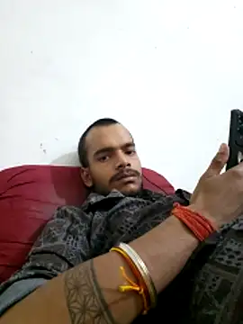 yashuuuu021 online show from April 15, 1:48 pm