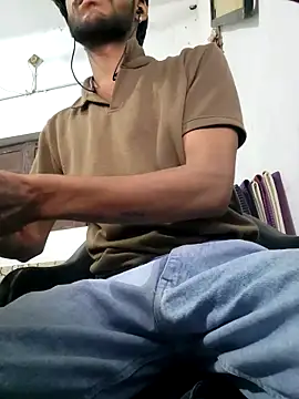 yashuuuu021 online show from February 10, 7:13 pm