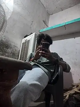 yashuuuu021 online show from March 13, 7:19 pm