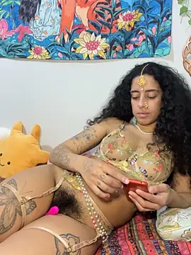 Snapshot of bibihourani chatting on May 26, 6:17 pm bibihourani online show from May 26, 6:17 pm