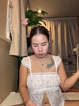 Kath C online show from April 4, 7:04 am