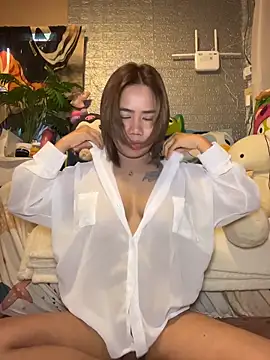 Kath C online show from February 19, 8:33 am