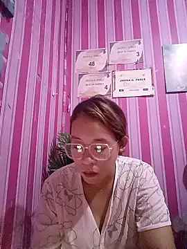 Alluring sassy4u online show from September 13, 3:23 pm