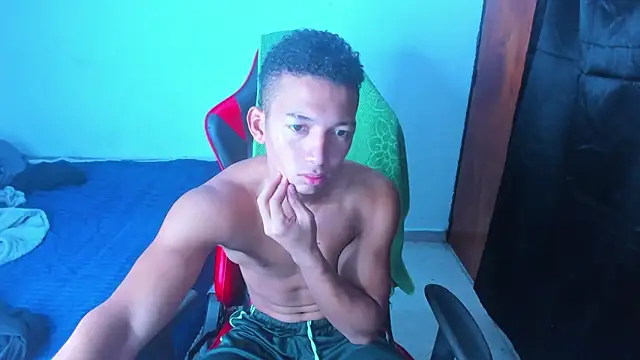 JuanchiT66 online show from April 15, 6:56 pm