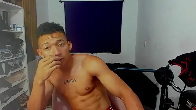 Snapshot of JuanchiT66 chatting on September 14, 12:22 am JuanchiT66 online show from September 14, 12:22 am