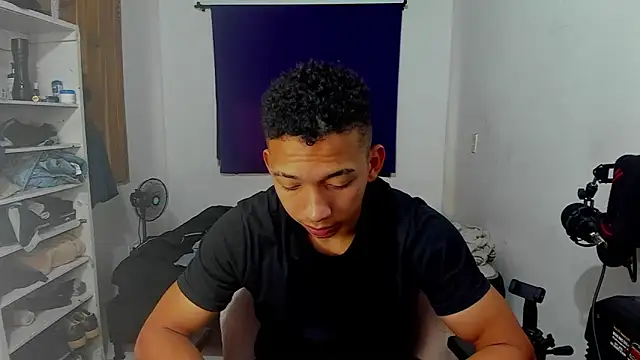 Snapshot of JuanchiT66 chatting on September 14, 6:19 pm JuanchiT66 online show from September 14, 6:19 pm