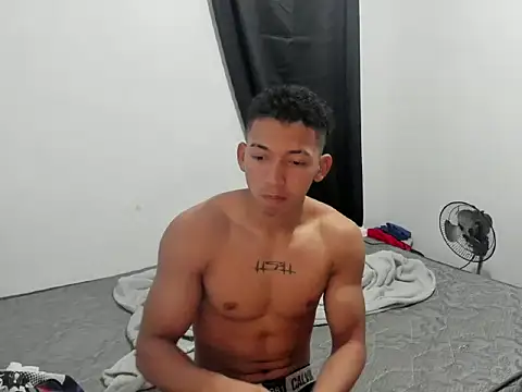 Snapshot of JuanchiT66 chatting on November 25, 9:20 am JuanchiT66 online show from November 25, 9:20 am