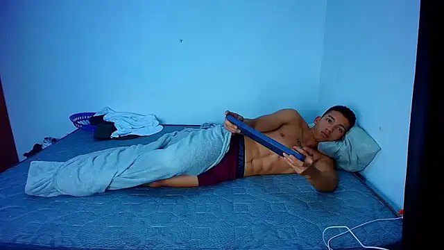 Snapshot of JuanchiT66 chatting on November 15, 6:06 am JuanchiT66 online show from November 15, 6:06 am