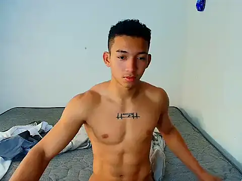 Snapshot of JuanchiT66 chatting on November 14, 8:07 am JuanchiT66 online show from November 14, 8:07 am