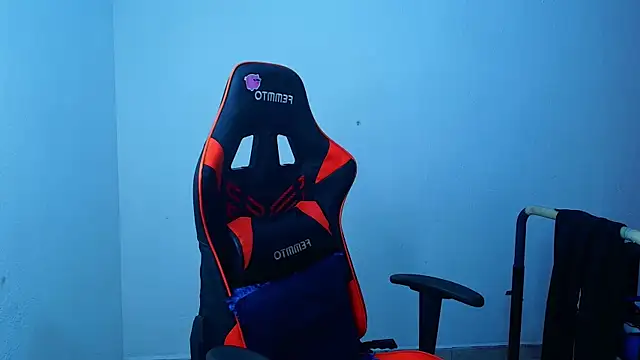 Snapshot of JuanchiT66 chatting on September 24, 3:13 am JuanchiT66 online show from September 24, 3:13 am