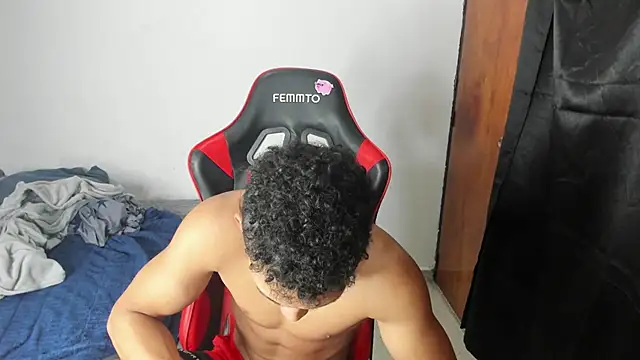 JuanchiT66 online show from February 28, 7:02 pm