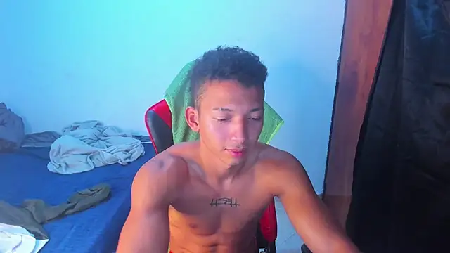 JuanchiT66 online show from March 27, 1:47 am