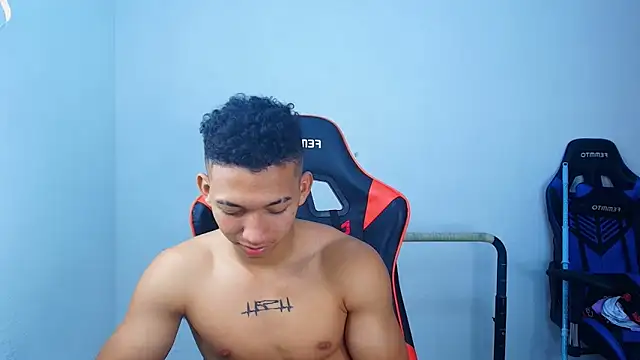 Snapshot of JuanchiT66 chatting on September 25, 3:12 am JuanchiT66 online show from September 25, 3:12 am