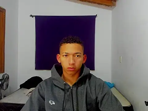 Snapshot of JuanchiT66 chatting on October 2, 5:55 am JuanchiT66 online show from October 2, 5:55 am