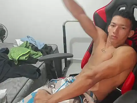 Snapshot of JuanchiT66 chatting on December 2, 3:36 pm JuanchiT66 online show from December 2, 3:36 pm