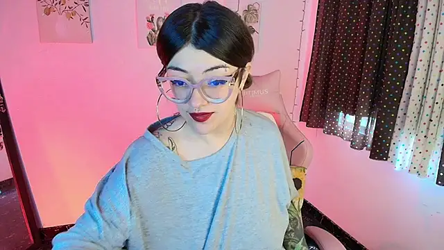 isaferrer06 online show from December 16, 4:00 pm