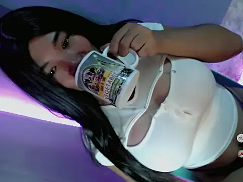 slutty piinkie online show from June 10, 11:06 pm