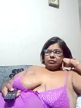 Snapshot of mileesha chatting on November 21, 6:40 pm mileesha online show from November 21, 6:40 pm