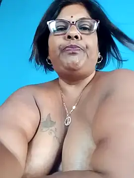 Snapshot of mileesha chatting on November 9, 7:45 am mileesha online show from November 9, 7:45 am