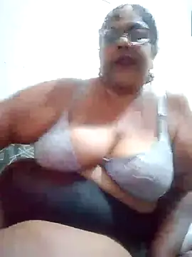 Snapshot of mileesha chatting on March 14, 6:18 pm mileesha online show from March 14, 6:18 pm