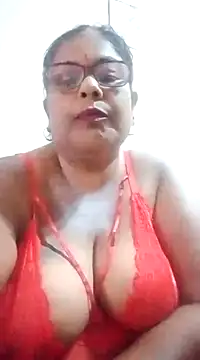 Snapshot of mileesha chatting on February 14, 6:29 pm mileesha online show from February 14, 6:29 pm