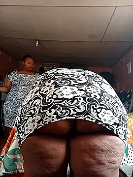 Snapshot of Babybigbutt chatting on February 17, 10:45 am Babybigbutt online show from February 17, 10:45 am