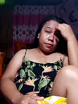 Snapshot of pinaychubbygirl chatting on July 17, 1:52 pm pinaychubbygirl online show from July 17, 1:52 pm