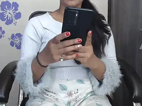 Snapshot of Love-Sex_Love chatting on November 17, 4:22 pm Love-Sex Love online show from November 17, 4:22 pm