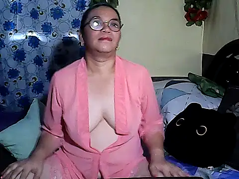 Adeline05 online show from March 8, 7:11 am