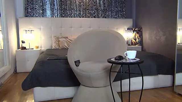 LadyValeriaXO online show from October 31, 12:35 pm