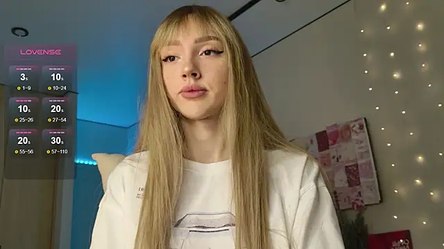 Snapshot of Lunainnk chatting on December 16, 1:32 am Lunainnk online show from December 16, 1:32 am