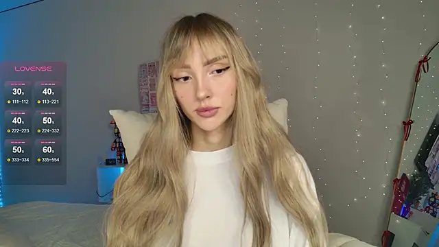 Lunainnk online show from December 20, 3:42 am