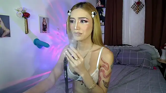 Snapshot of StickyCUMGoddess_xx chatting on September 26, 6:26 pm StickyCUMGoddess xx online show from September 26, 6:26 pm