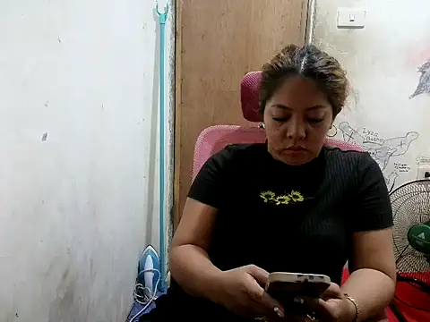 dimple anne1 online show from May 7, 9:23 am