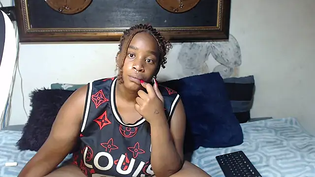 Snapshot of SexyyRedxxx chatting on October 11, 1:34 pm SexyyRedxxx online show from October 11, 1:34 pm