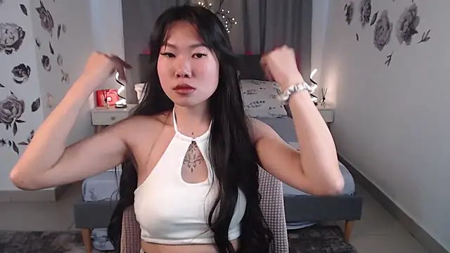 LunaPurrr online show from October 27, 1:06 am