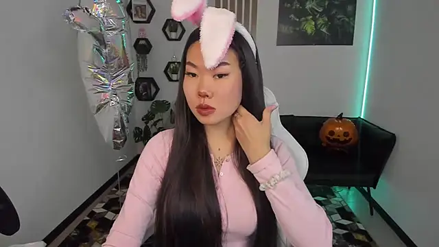 LunaPurrr online show from October 28, 11:36 pm