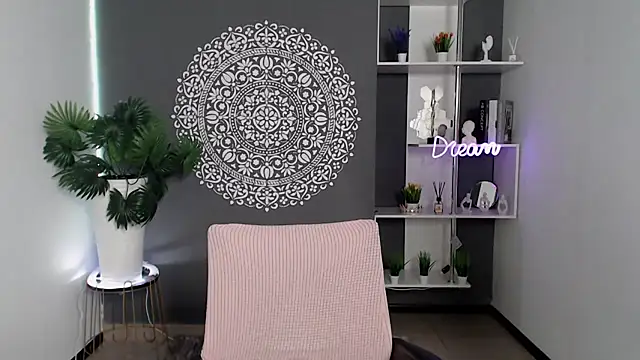 LunaPurrr online show from September 16, 5:52 am