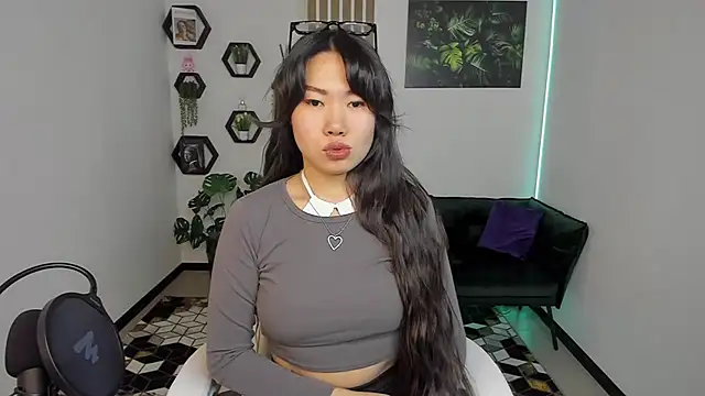 LunaPurrr online show from November 13, 1:09 am