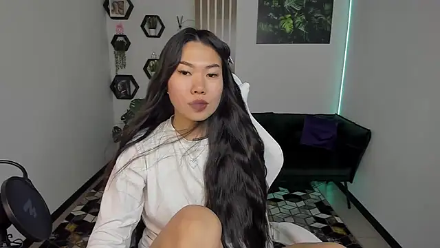 LunaPurrr online show from November 11, 1:33 am