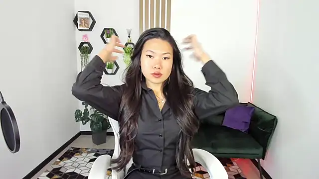 LunaPurrr online show from September 21, 1:33 am