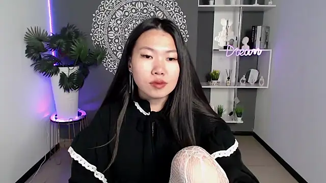 LunaPurrr online show from September 18, 12:13 am