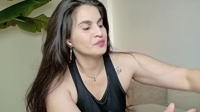 lizdevine online show from October 31, 4:03 pm