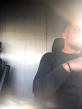 imooLoov online show from October 21, 7:52 am