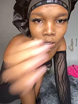 Snapshot of BaddestAss22 chatting on November 16, 10:46 pm BaddestAss22 online show from November 16, 10:46 pm