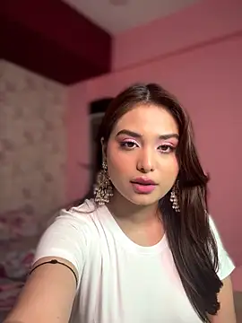 chloiedecker online show from April 8, 7:37 pm