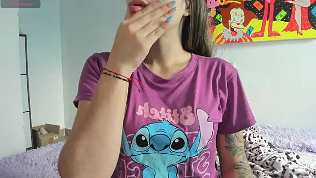 MiaVillalobos online show from December 19, 9:50 pm